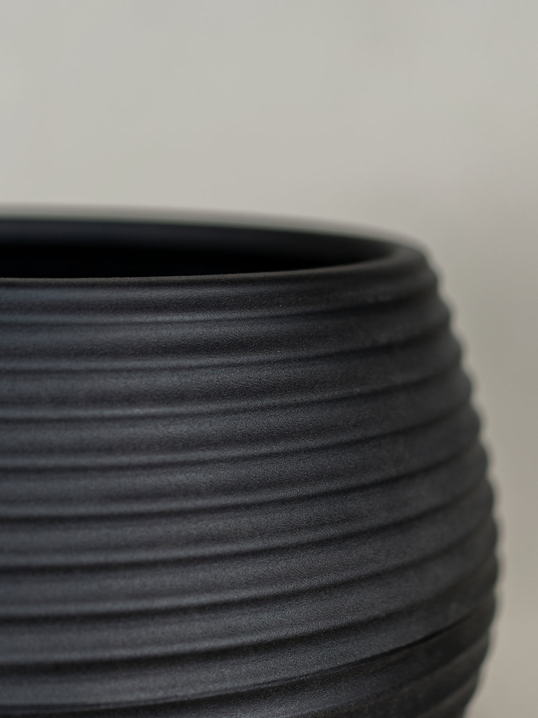 Naga - Black